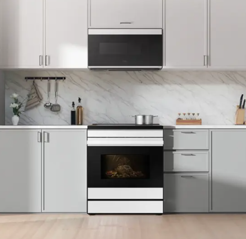 Samsung - Bespoke 6.3 Cu. Ft. Slide-In Electric Induction Range with Air Fry - White Glass